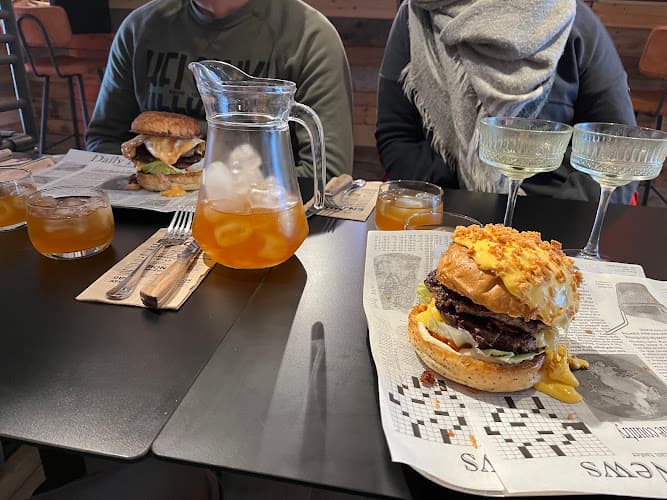 Square Burger Bar in Binche
