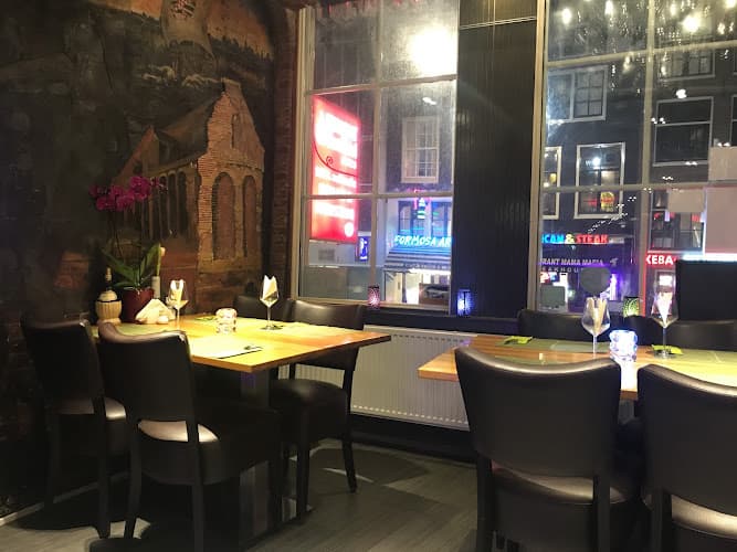 Indian Tandoori Bites Restaurant in Amsterdam