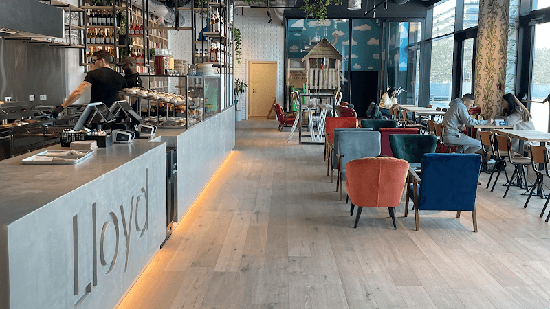 Lloyd Coffee Eatery - Westland Shopping in Brussels