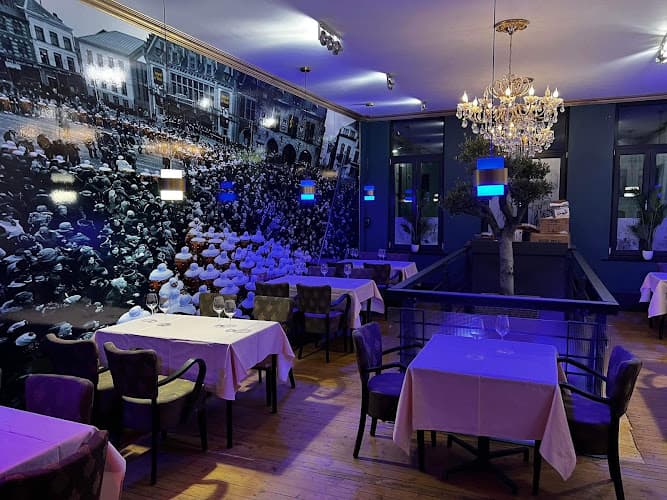 Le Class'ic Bar Lounge & Restaurant in Binche