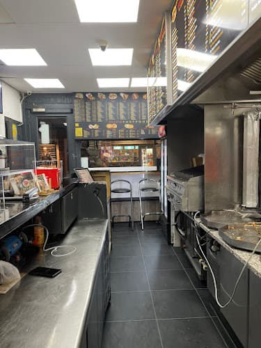 Döner Kingdom Delft & Karim Fastfood in Delft