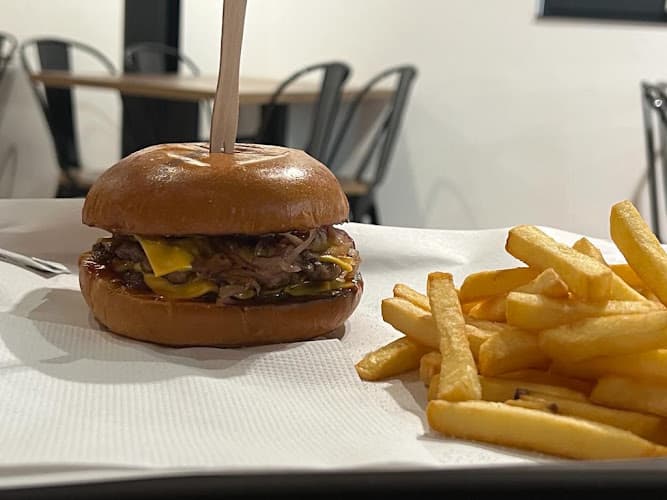 Hayro’s Snack in Charleroi