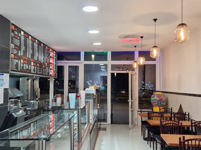 Snack Chicken World in Charleroi