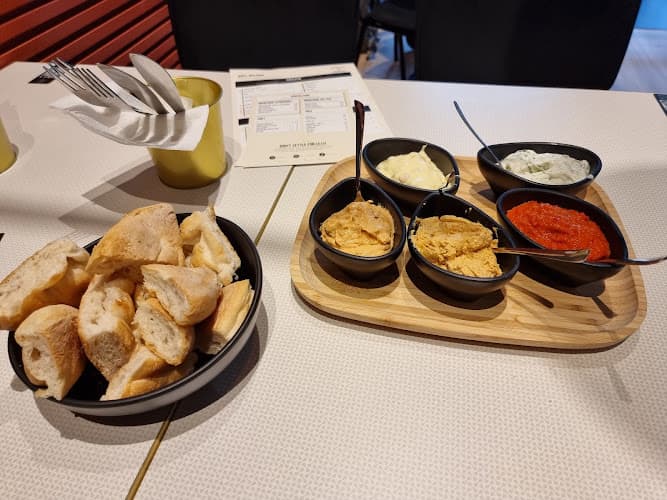 Ekmekci Almere in Almere